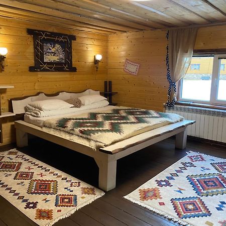 Сімейний Номер 1 Садиба У Ані Synevyrsʼka Polyana Eksteriør bilde